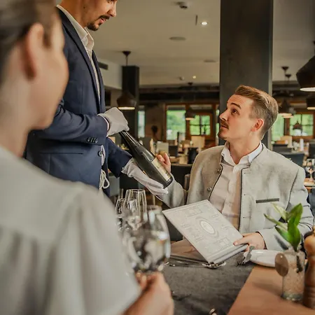 Alpin Juwel - Bio Und Lifestylehotel Saalbach-Hinterglemm