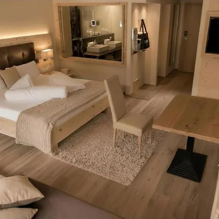 Hotel Alpin Juwel - Bio Und Lifestylehotel Saalbach-Hinterglemm