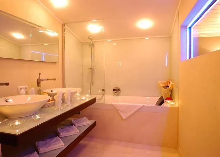 Alpin Juwel - Bio Und Lifestylehotel 3* Saalbach-Hinterglemm